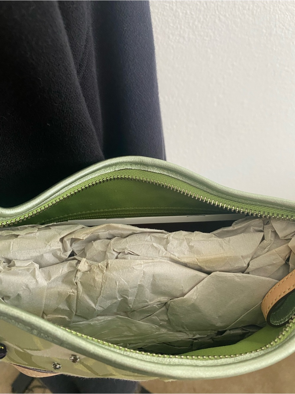 Coach Green Signature Canvas Shoulder Bag with Tan Leather Trim - Picture 8 of 12